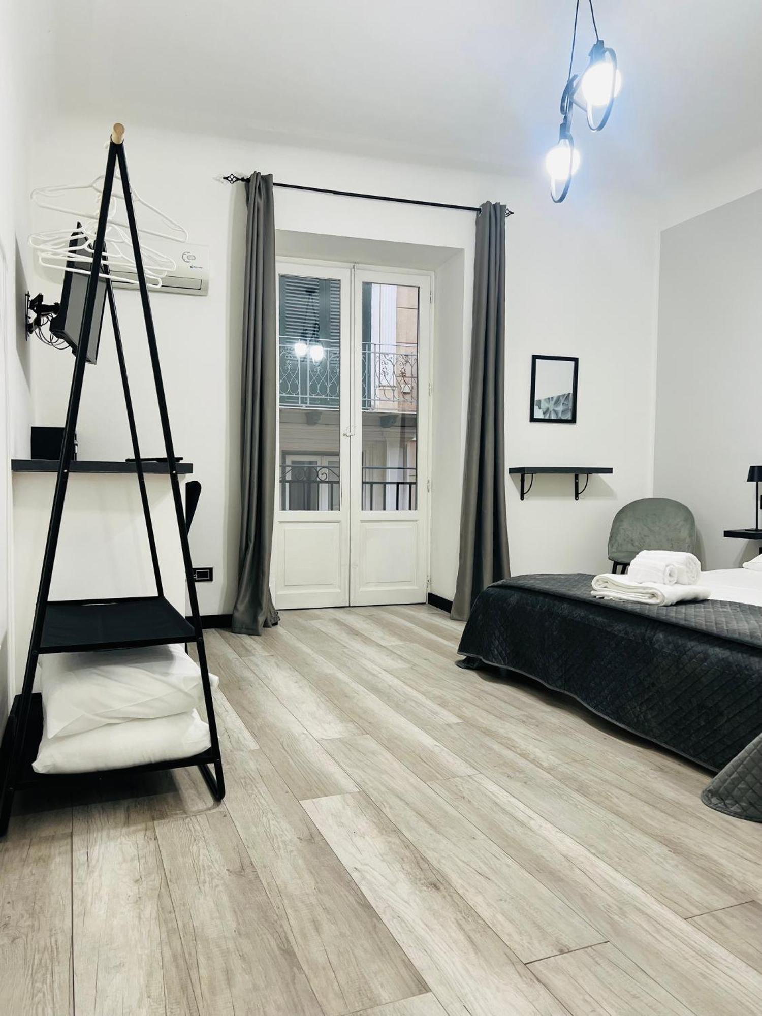 Bibi Rooms And Suite Palermo Exterior photo